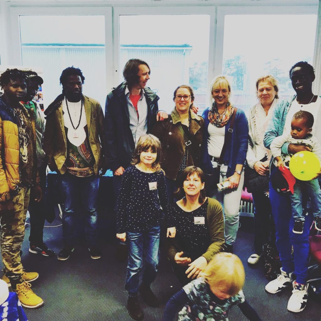 Gruppenfoto mit Kindern im Wurst Case